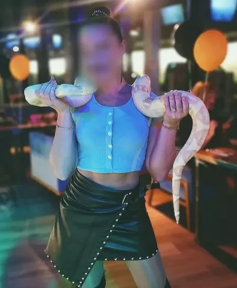 Dilara, 40