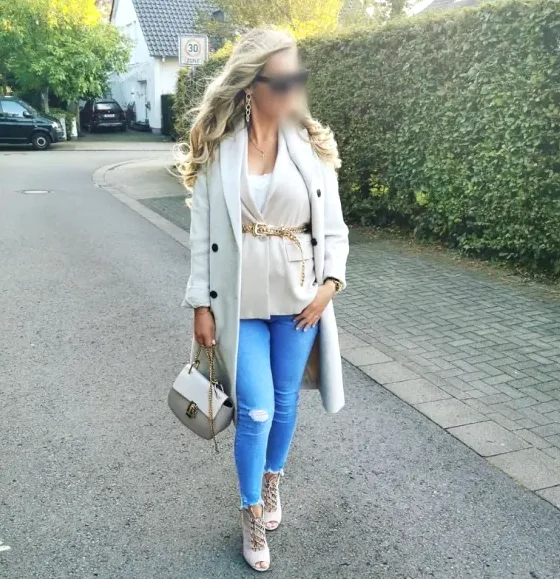 Elena, 34