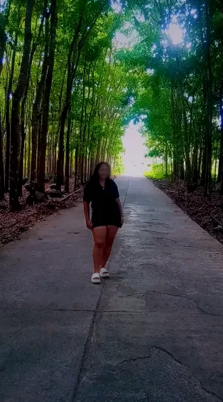 Esra, 23