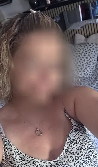 Zeynep, 35
